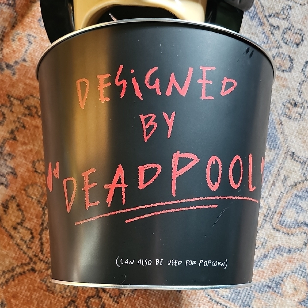 Wolverine Popcorn Bucket From Deadpool And Wolverine - Picture 2 of 6